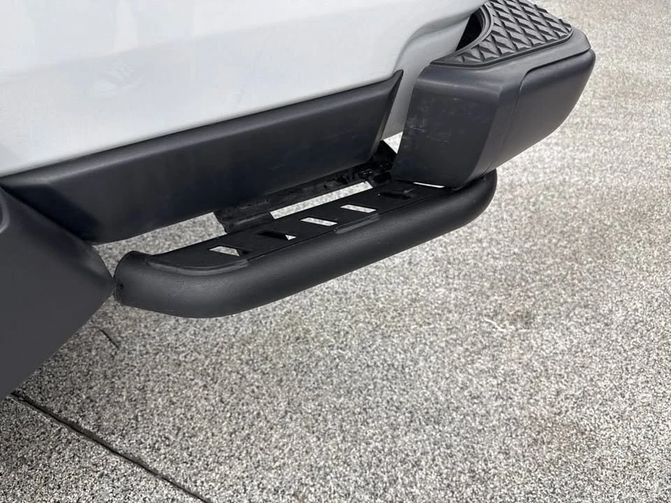 2025 Jeep JT Gladiator - Image 19 of 20