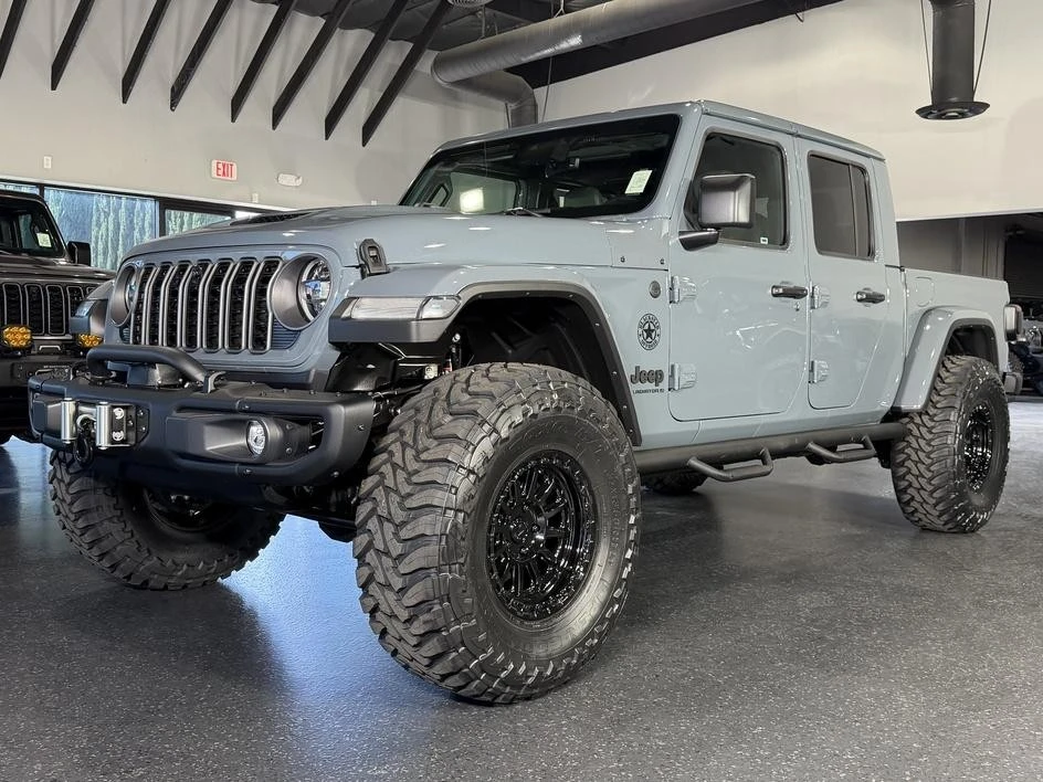 2025 Jeep JT Gladiator - Image 7 of 30