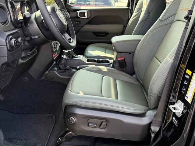 2025 Jeep JT Gladiator - Image 12 of 12