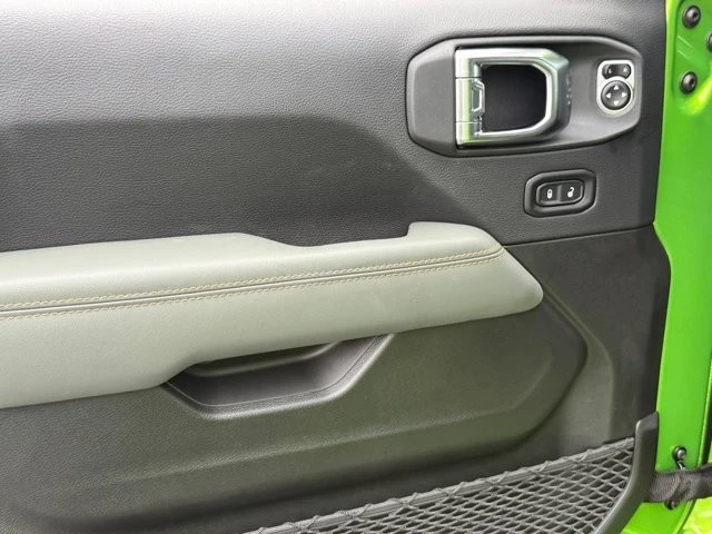2025 Jeep JT Gladiator - Image 11 of 12