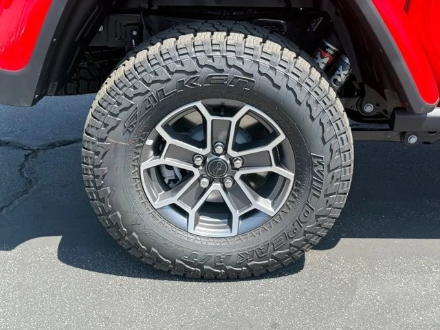 2025 Jeep JT Gladiator - Image 10 of 12