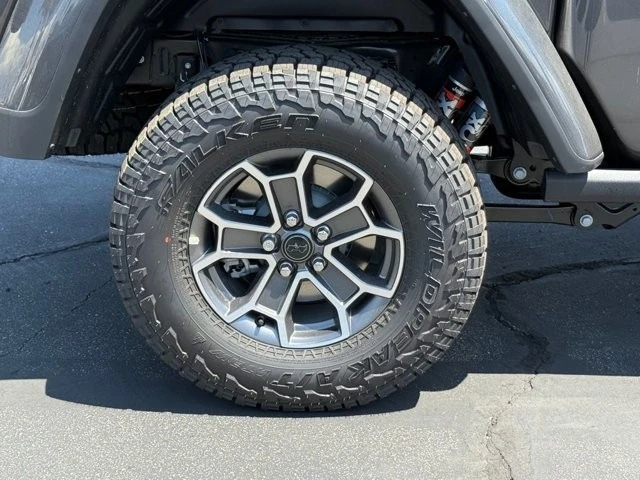 2025 Jeep JT Gladiator - Image 10 of 12