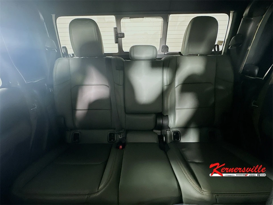 2025 Jeep JT Gladiator - Image 10 of 12