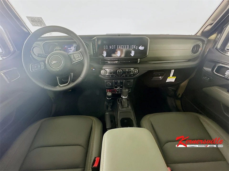 2025 Jeep JT Gladiator - Image 9 of 21