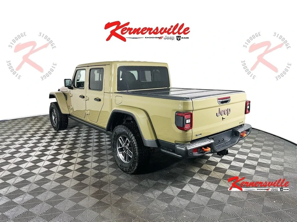 2025 Jeep JT Gladiator - Image 5 of 12