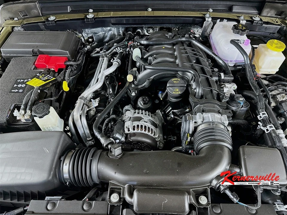 2025 Jeep JT Gladiator - Image 18 of 21
