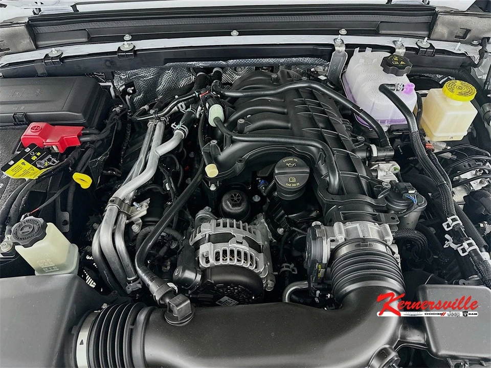 2025 Jeep JT Gladiator - Image 18 of 21