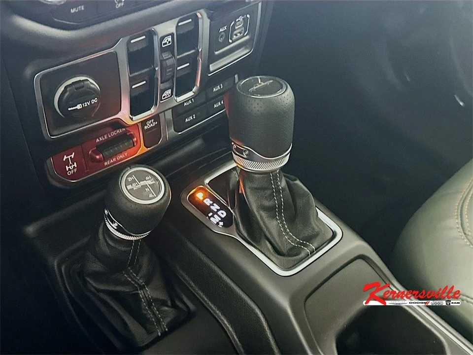 2025 Jeep JT Gladiator - Image 12 of 21