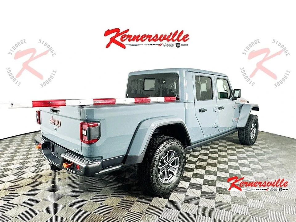 2025 Jeep JT Gladiator - Image 7 of 12