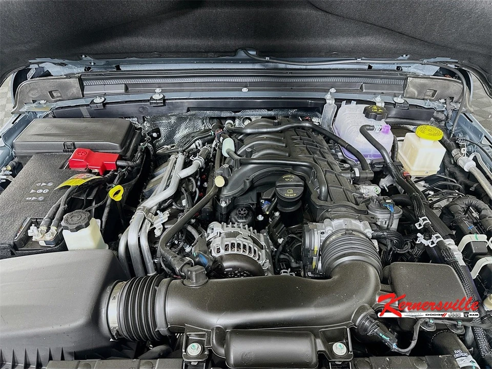 2025 Jeep JT Gladiator - Image 18 of 21