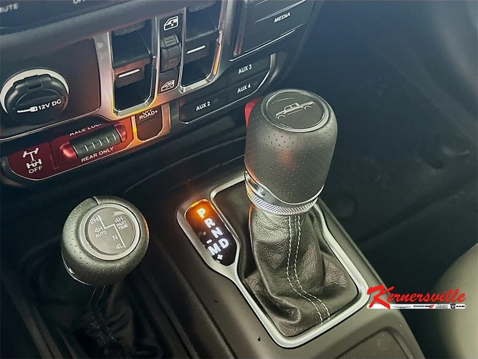 2025 Jeep JT Gladiator - Image 12 of 21