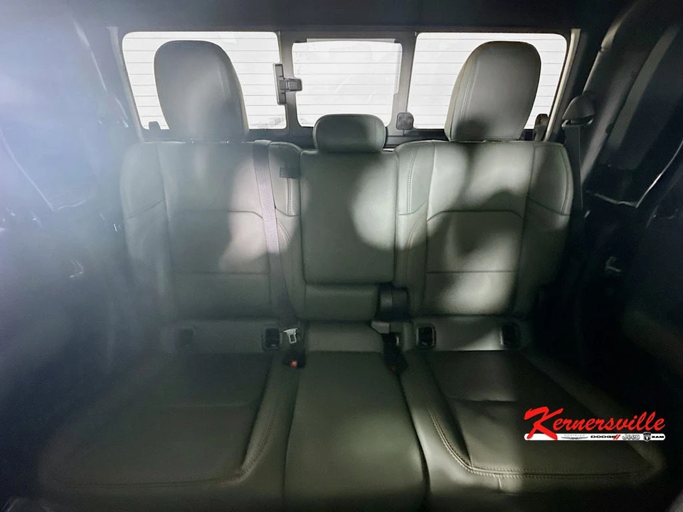 2025 Jeep JT Gladiator - Image 10 of 12
