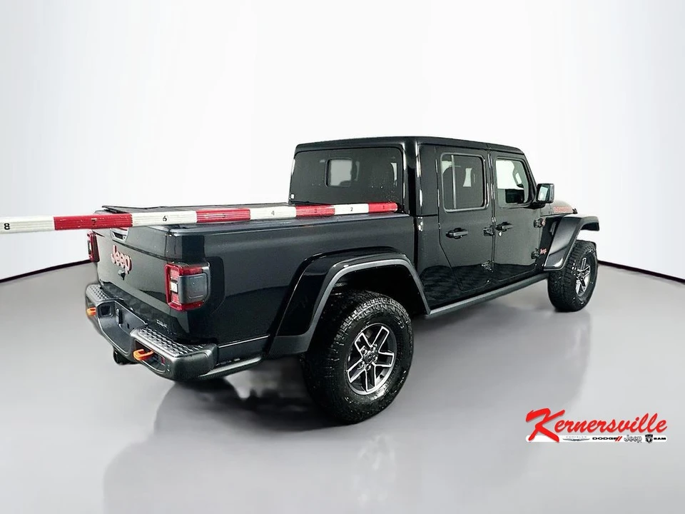 2025 Jeep JT Gladiator - Image 7 of 12