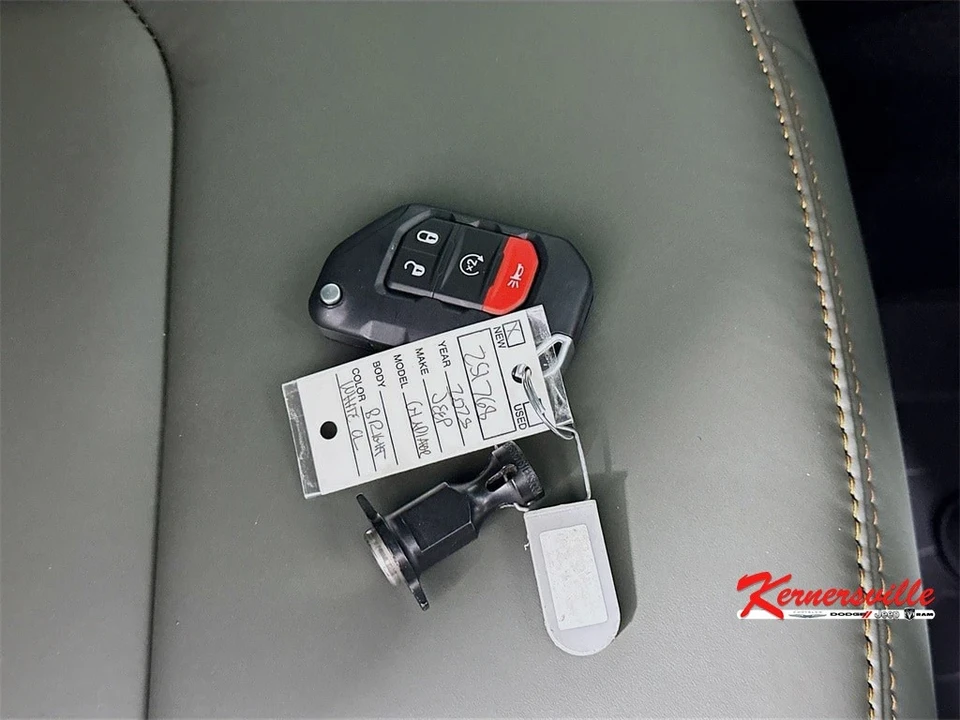 2025 Jeep JT Gladiator - Image 20 of 21