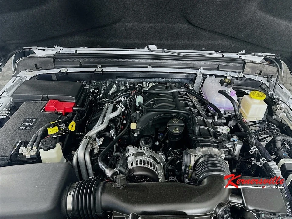 2025 Jeep JT Gladiator - Image 18 of 21