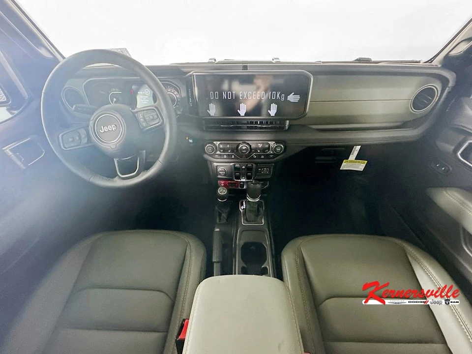 2025 Jeep JT Gladiator - Image 9 of 12