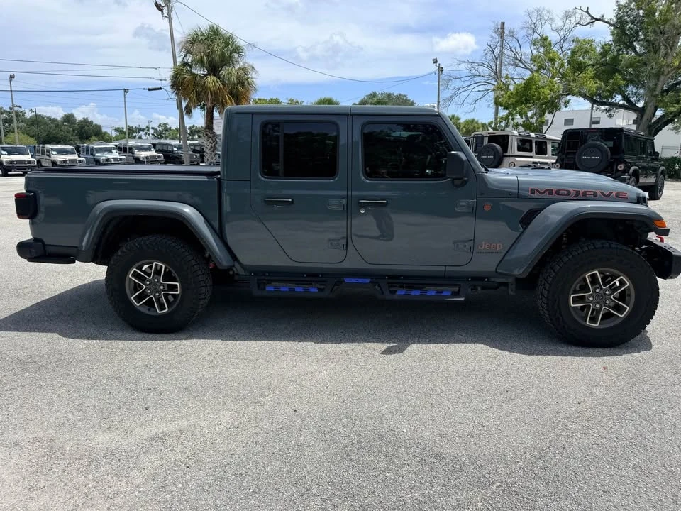 2025 Jeep JT Gladiator - Image 4 of 18