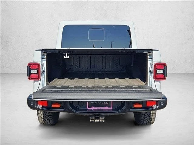 2025 Jeep JT Gladiator - Image 10 of 19