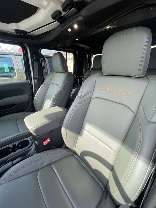 2025 Jeep JT Gladiator - Image 10 of 14