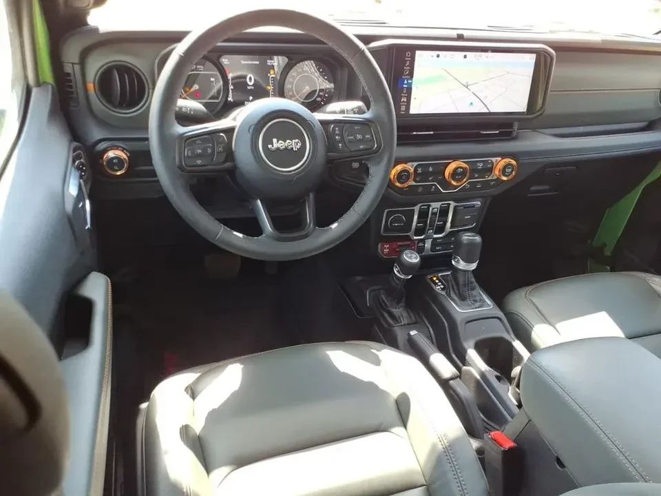 2025 Jeep JT Gladiator - Image 7 of 10