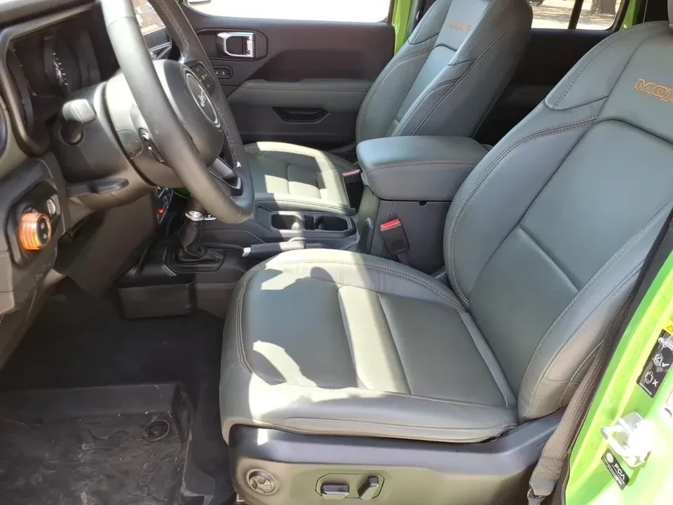 2025 Jeep JT Gladiator - Image 8 of 10