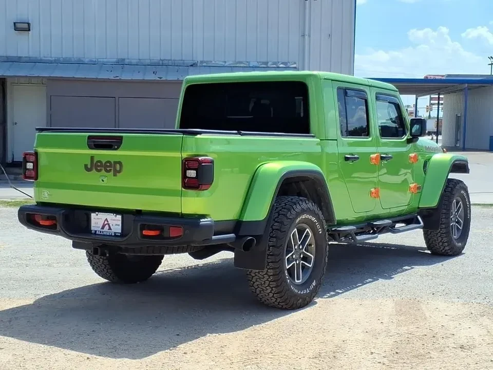 2025 Jeep JT Gladiator - Image 5 of 10