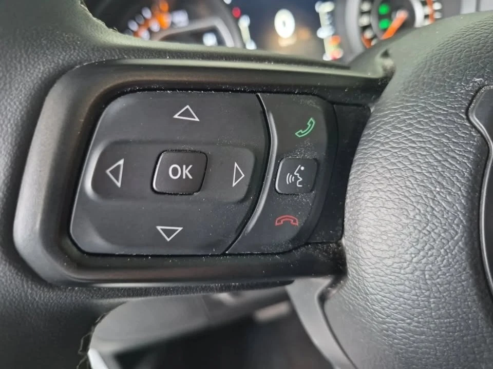 2025 Jeep JT Gladiator - Image 11 of 15