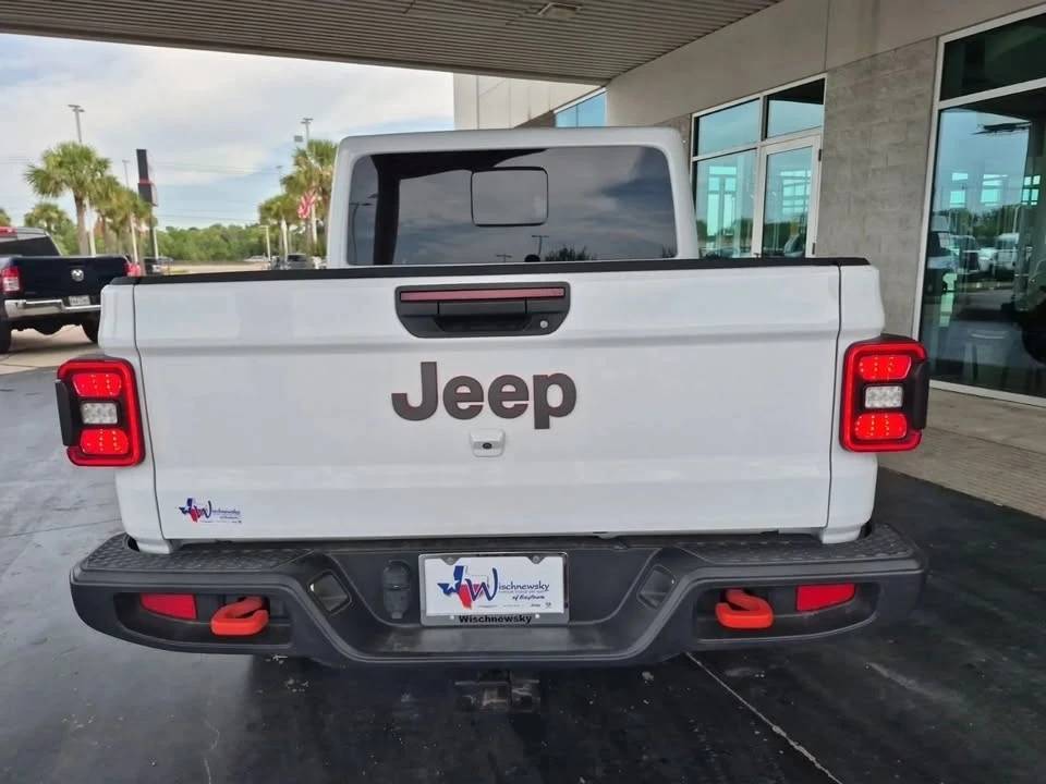 2025 Jeep JT Gladiator - Image 8 of 15