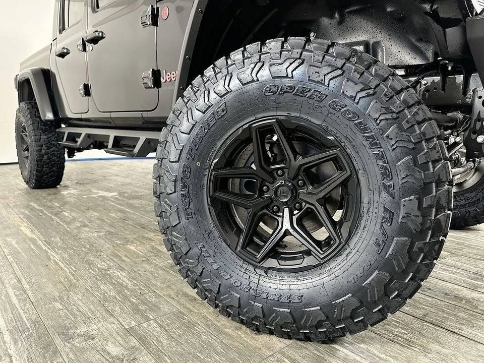 2025 Jeep JT Gladiator - Image 2 of 20