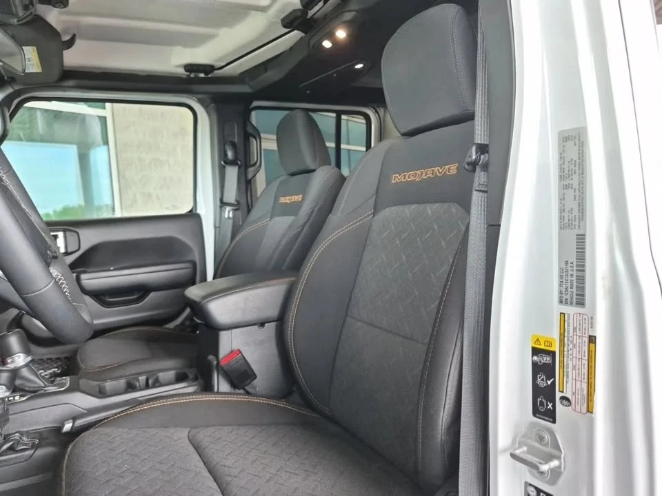2025 Jeep JT Gladiator - Image 10 of 15