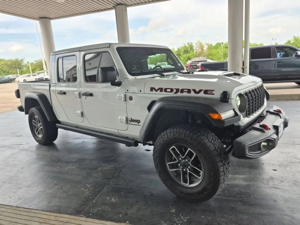 2025 Jeep JT Gladiator - Image 4 of 15