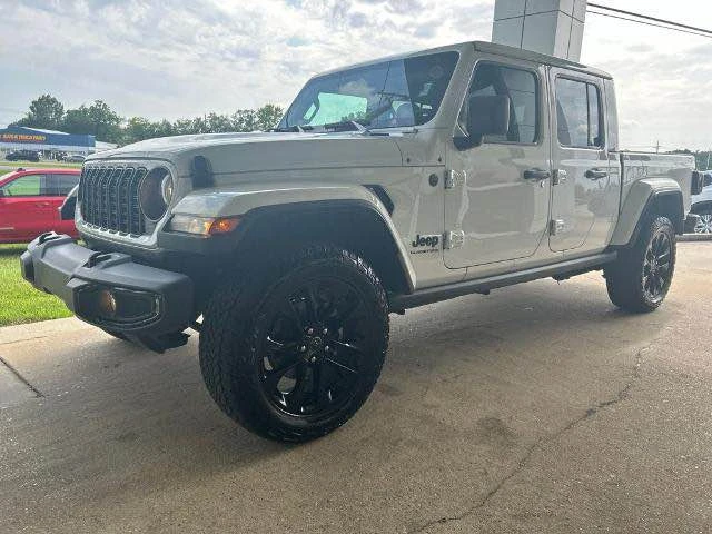 2025 Jeep JT Gladiator - Image 3 of 4