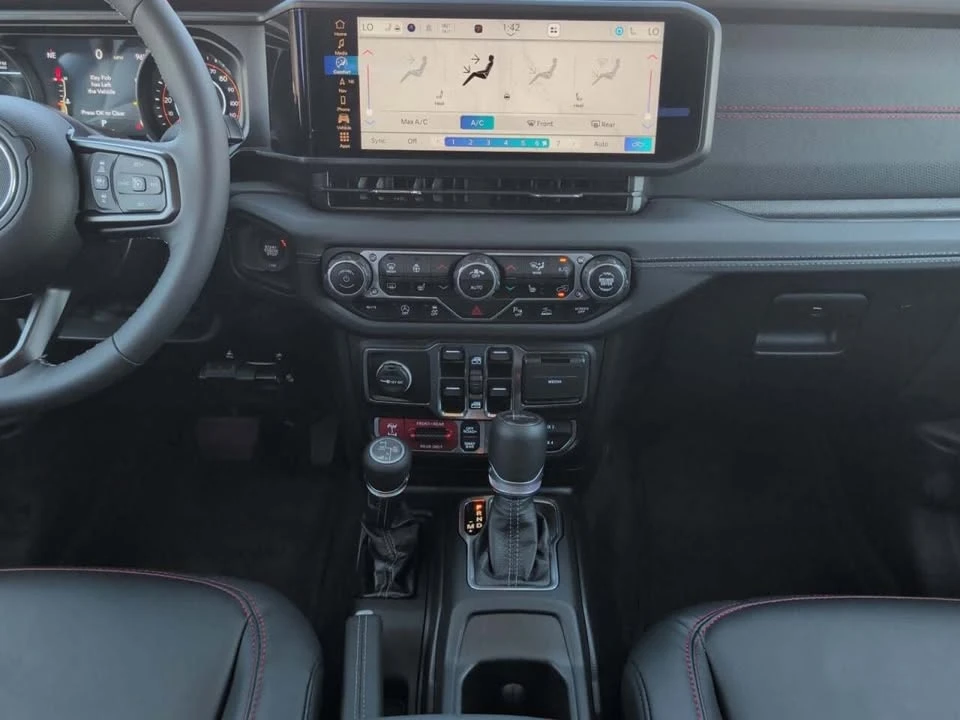 2025 Jeep JT Gladiator - Image 15 of 18