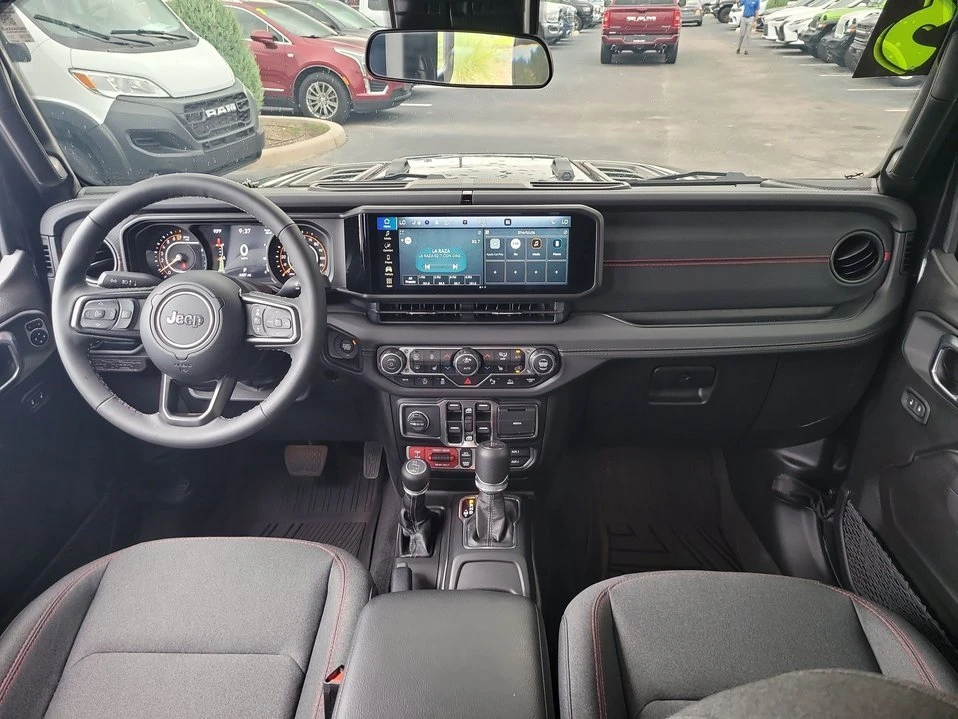 2025 Jeep JT Gladiator - Image 15 of 20