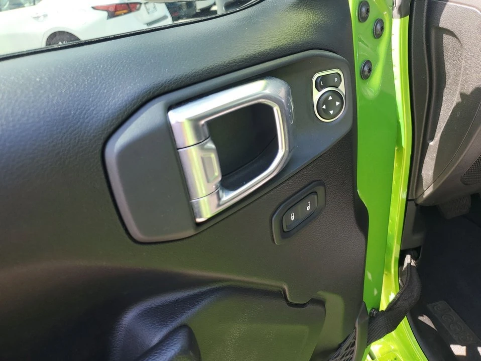 2025 Jeep JT Gladiator - Image 10 of 20