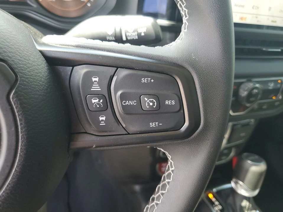 2025 Jeep JT Gladiator - Image 17 of 20
