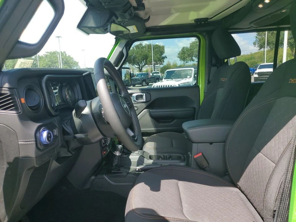 2025 Jeep JT Gladiator - Image 12 of 20