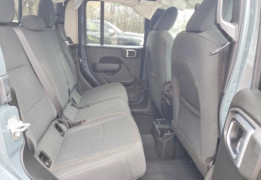 2025 Jeep JT Gladiator - Image 10 of 10