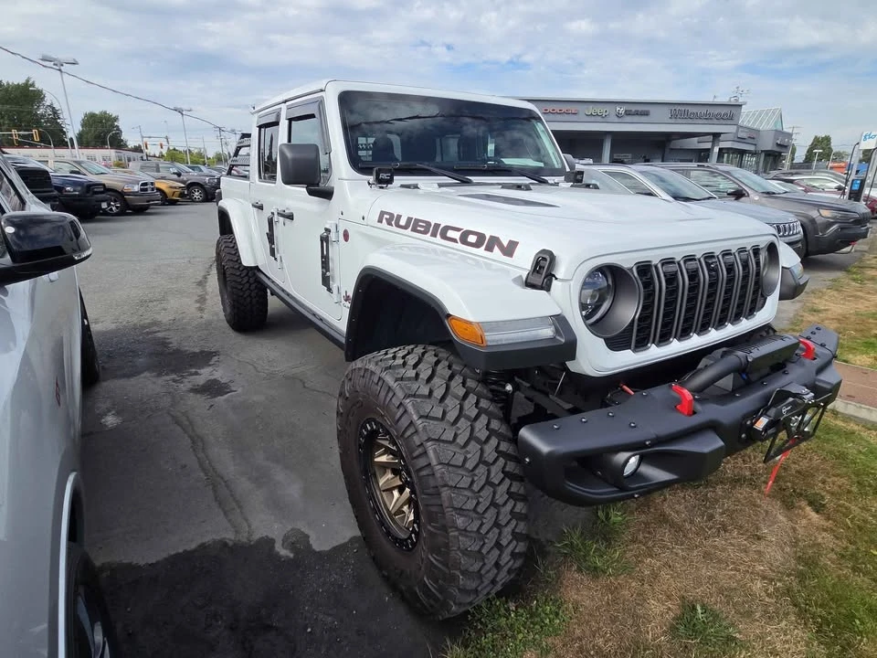 2025 Jeep JT Gladiator - Image 3 of 12
