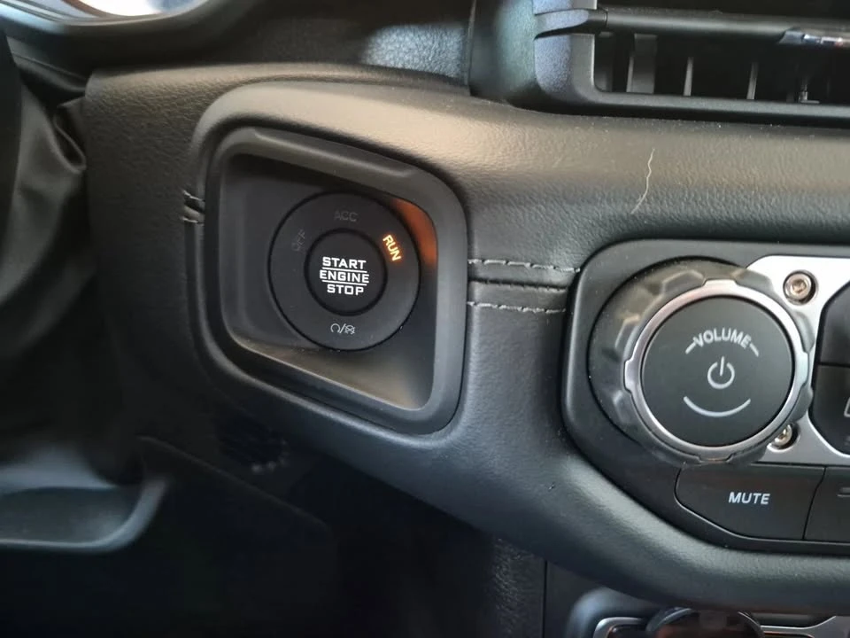 2025 Jeep JT Gladiator - Image 18 of 18