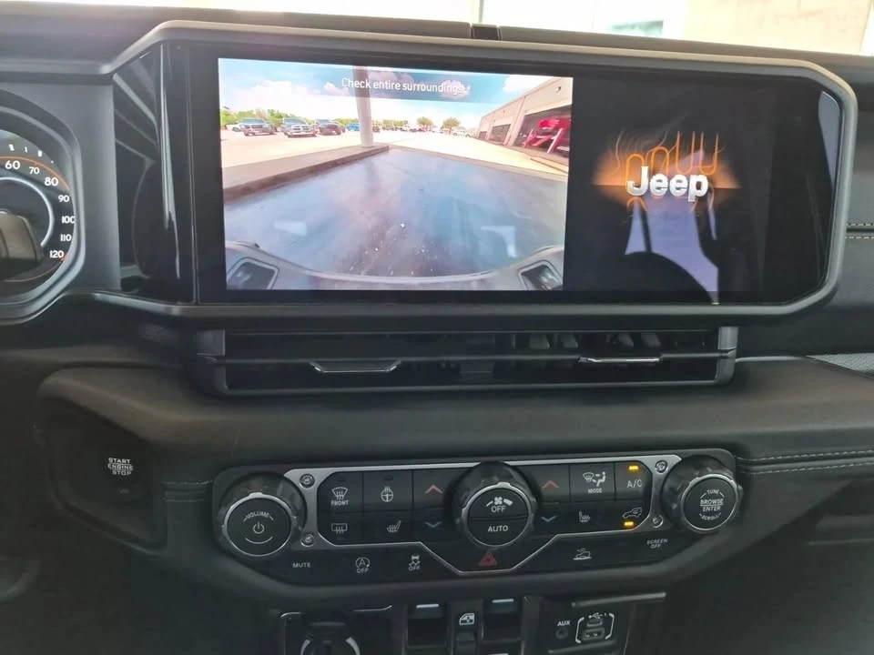 2025 Jeep JT Gladiator - Image 16 of 18
