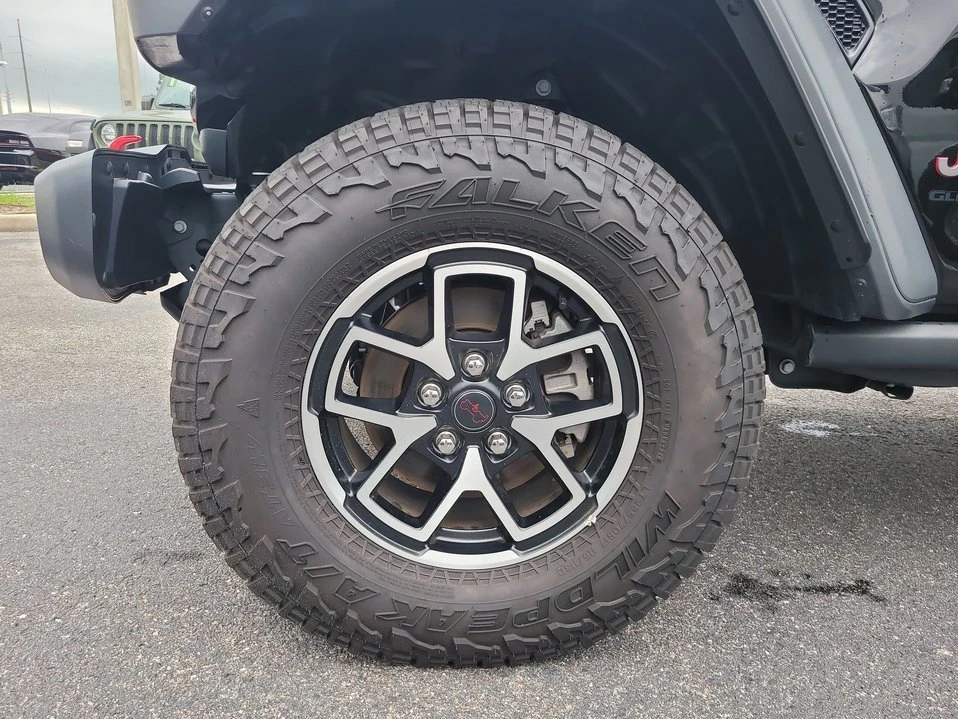 2025 Jeep JT Gladiator - Image 10 of 20