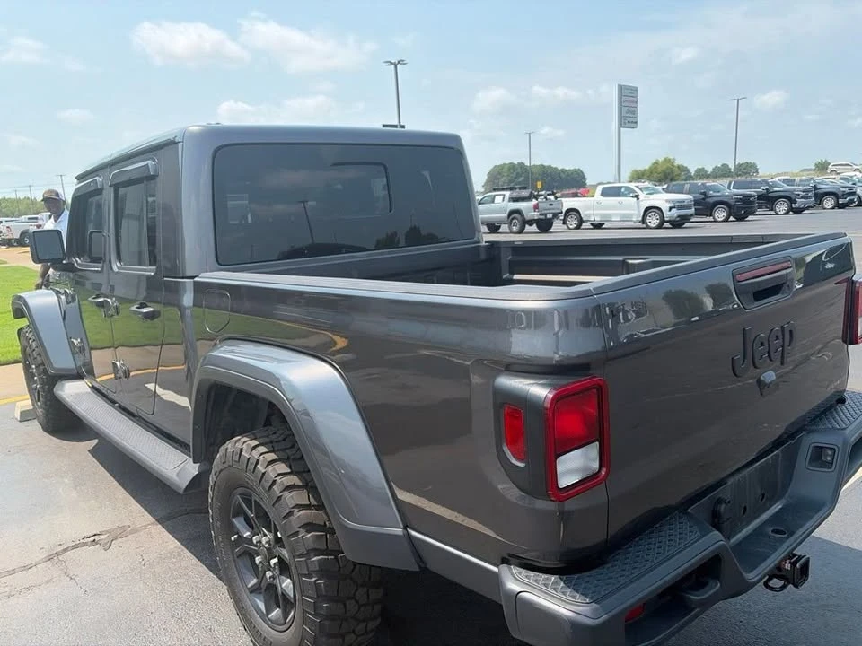 2025 Jeep JT Gladiator - Image 2 of 8