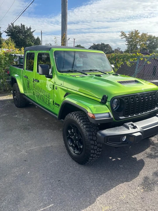 2025 Jeep JT Gladiator - Image 2 of 3