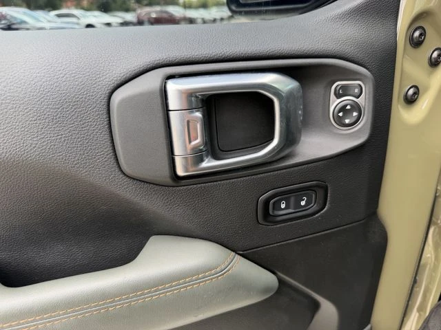 2025 Jeep JT Gladiator - Image 9 of 20