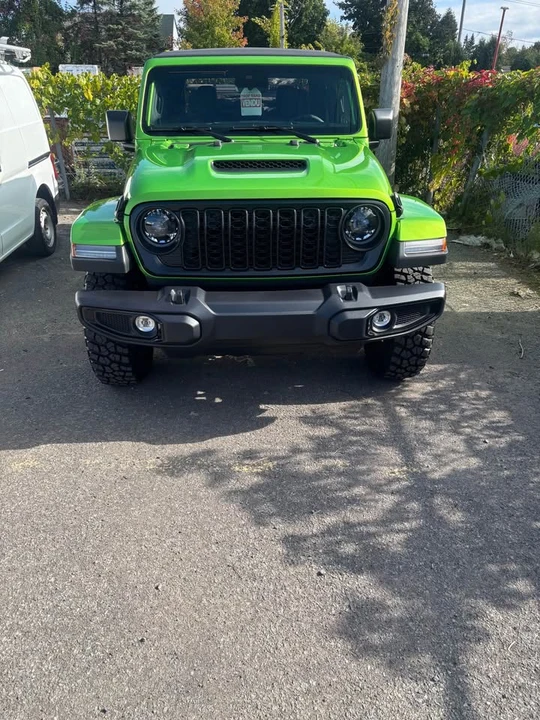 2025 Jeep JT Gladiator - Image 3 of 3