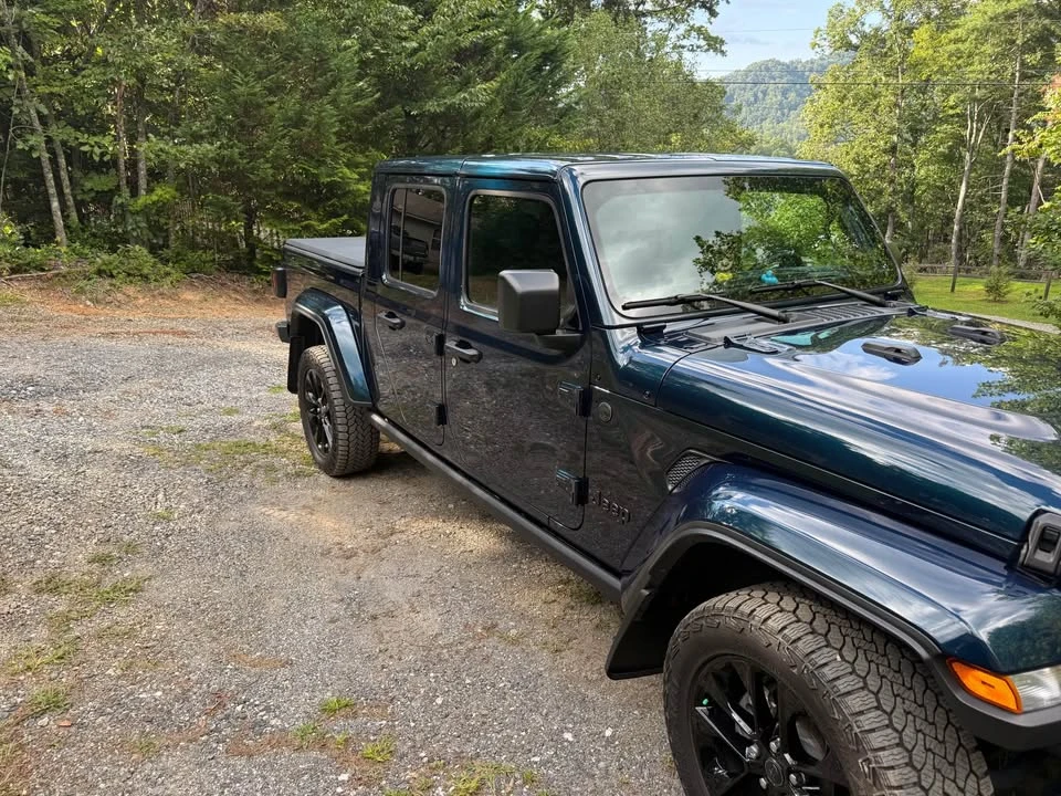 2025 Jeep JT Gladiator - Image 3 of 6