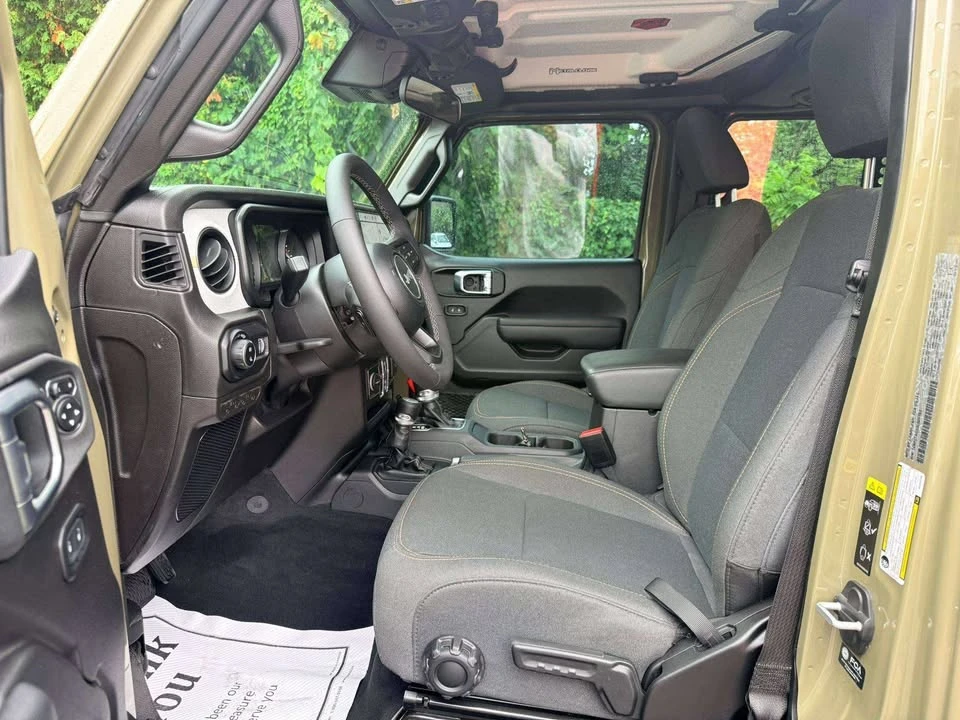 2025 Jeep JT Gladiator - Image 7 of 17