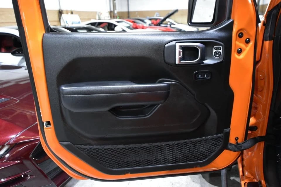 2025 Jeep JT Gladiator - Image 18 of 20