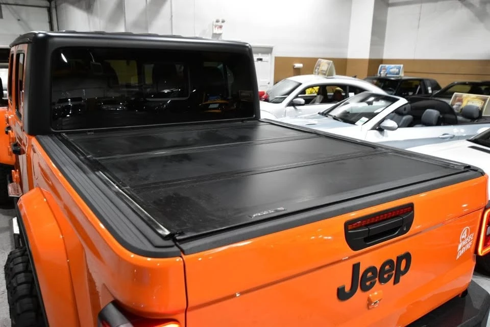 2025 Jeep JT Gladiator - Image 17 of 20
